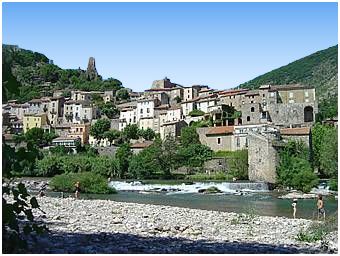 Le village de Roquebrun